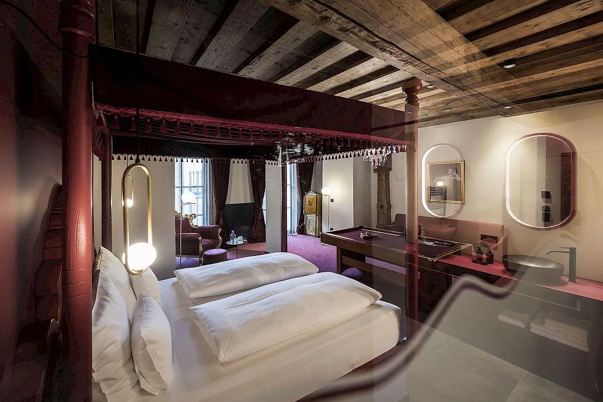**** Hotel Altstadthotel Weisses Kreuz Innsbruck Austria