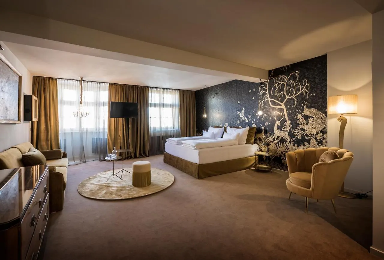 Altstadthotel Weisses Kreuz Innsbruck 4*,  Austria