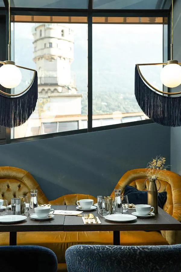 **** Hotel Altstadthotel Weisses Kreuz Innsbruck Austria
