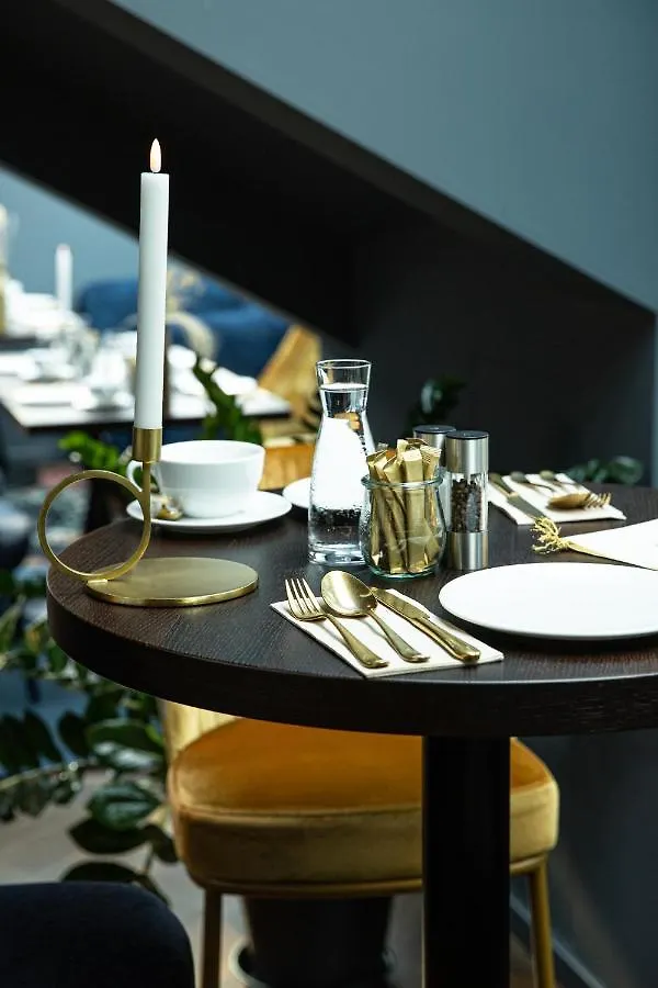 Altstadthotel Weisses Kreuz Innsbruck 4*,