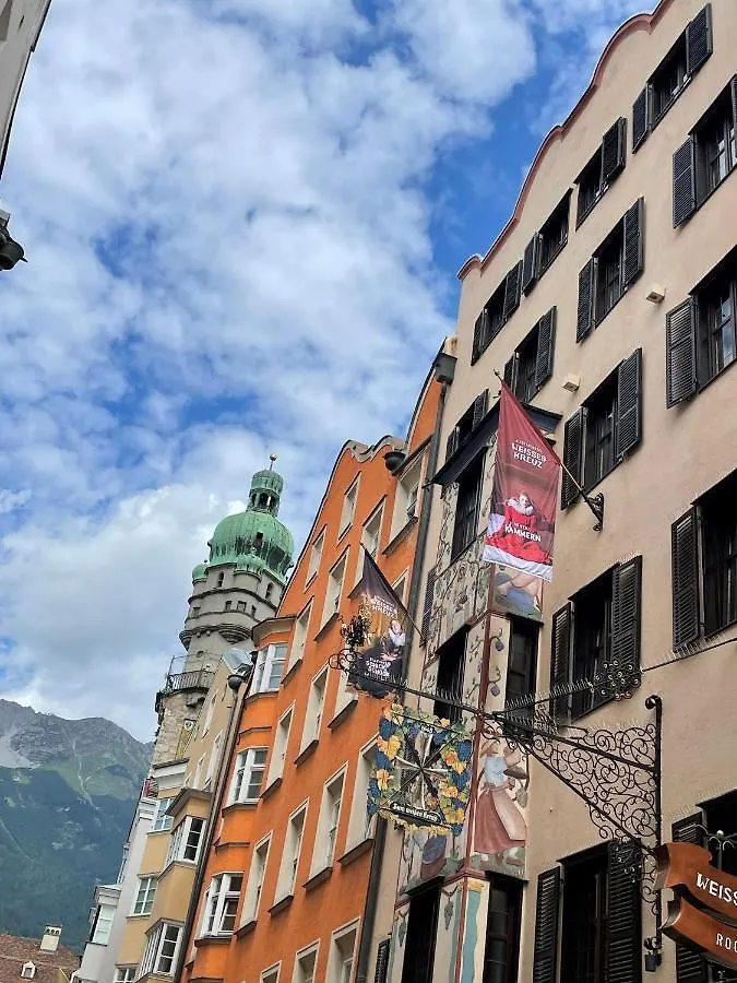 Altstadthotel Weisses Kreuz Innsbruck 4*,