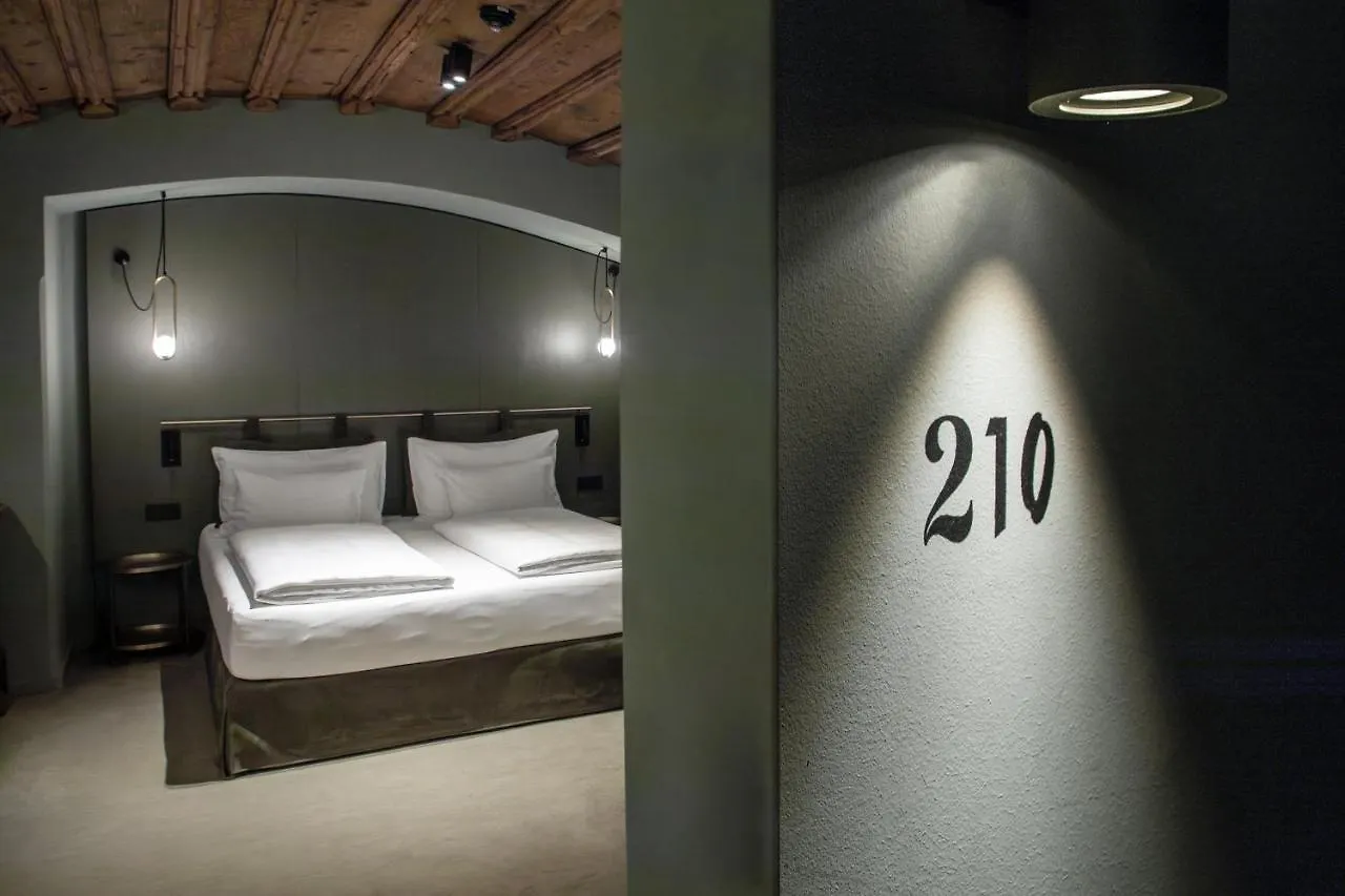 Altstadthotel Weisses Kreuz Innsbruck